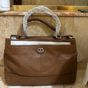 Coach NWT British tan (saddle) Park leather large carryall F23268.